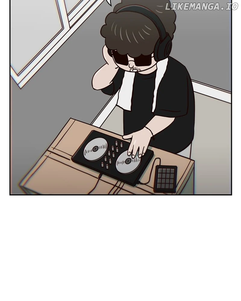 048