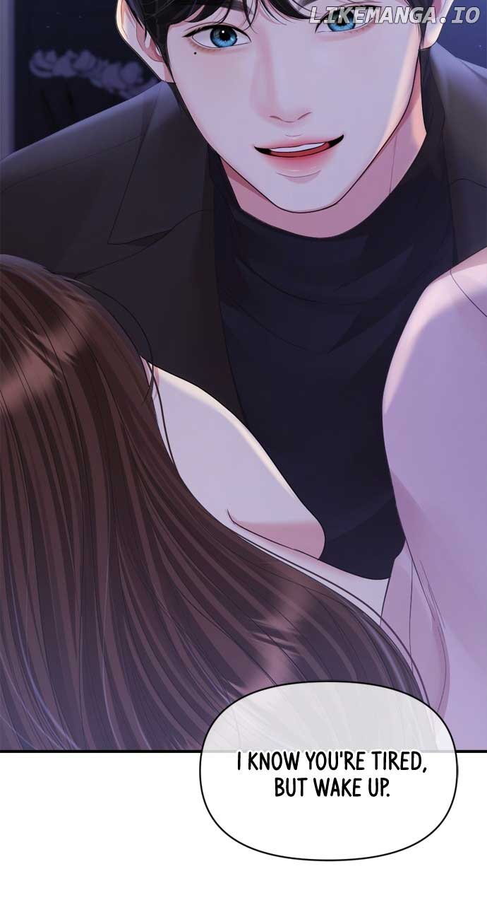 043
